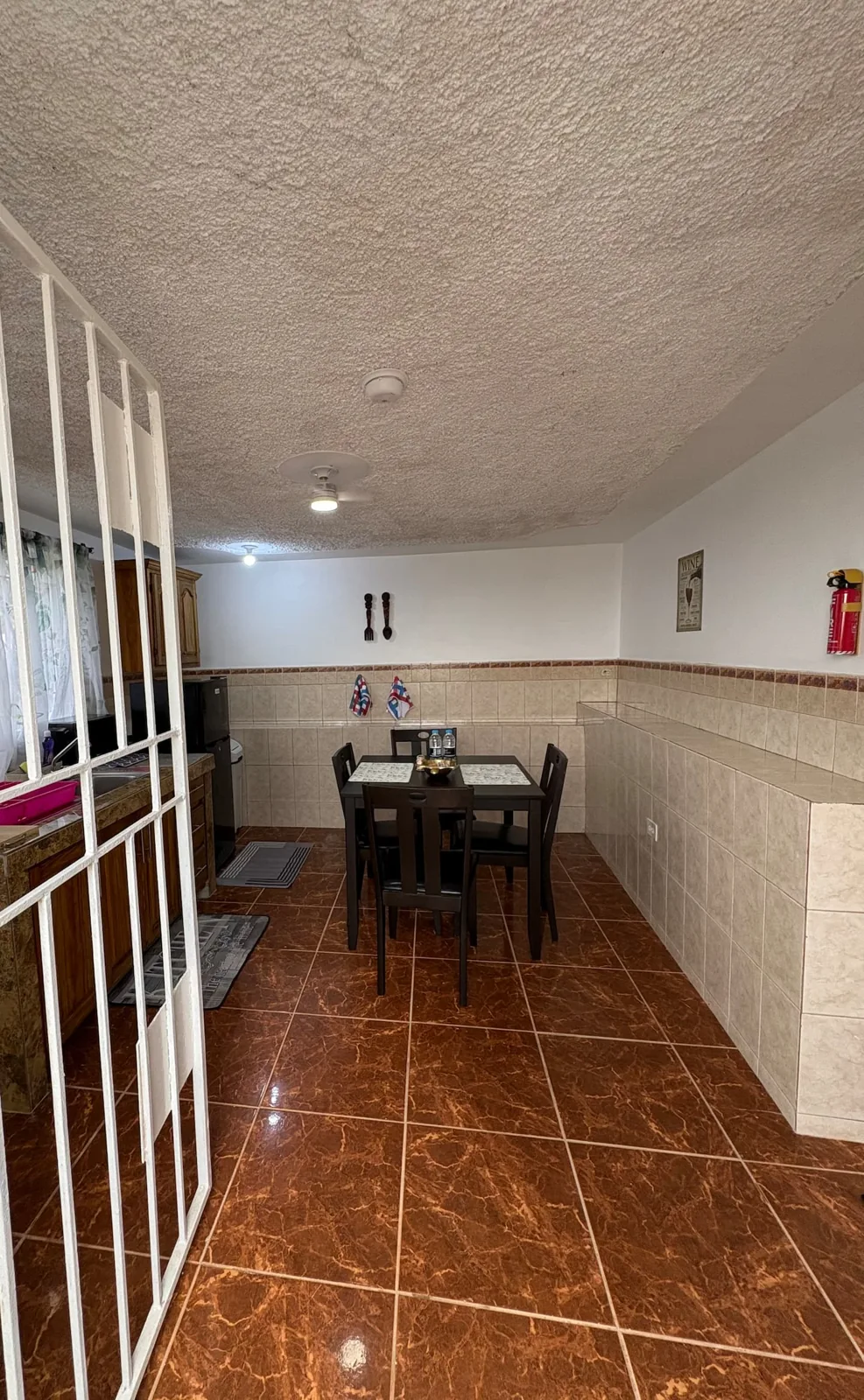 Dining area beyond the kitchen in Sea View Villa