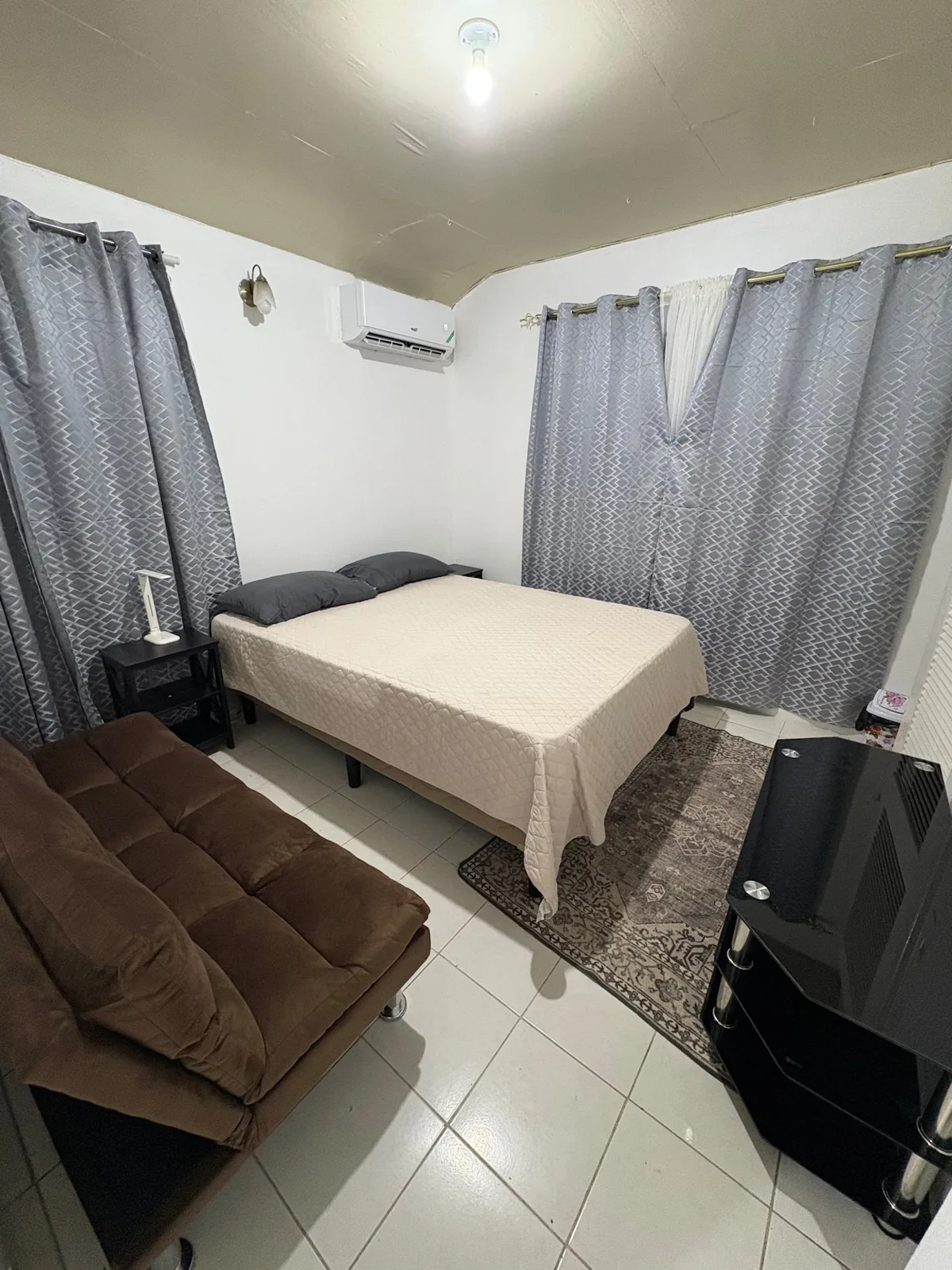 The first bedroom in Canopy View Villa
